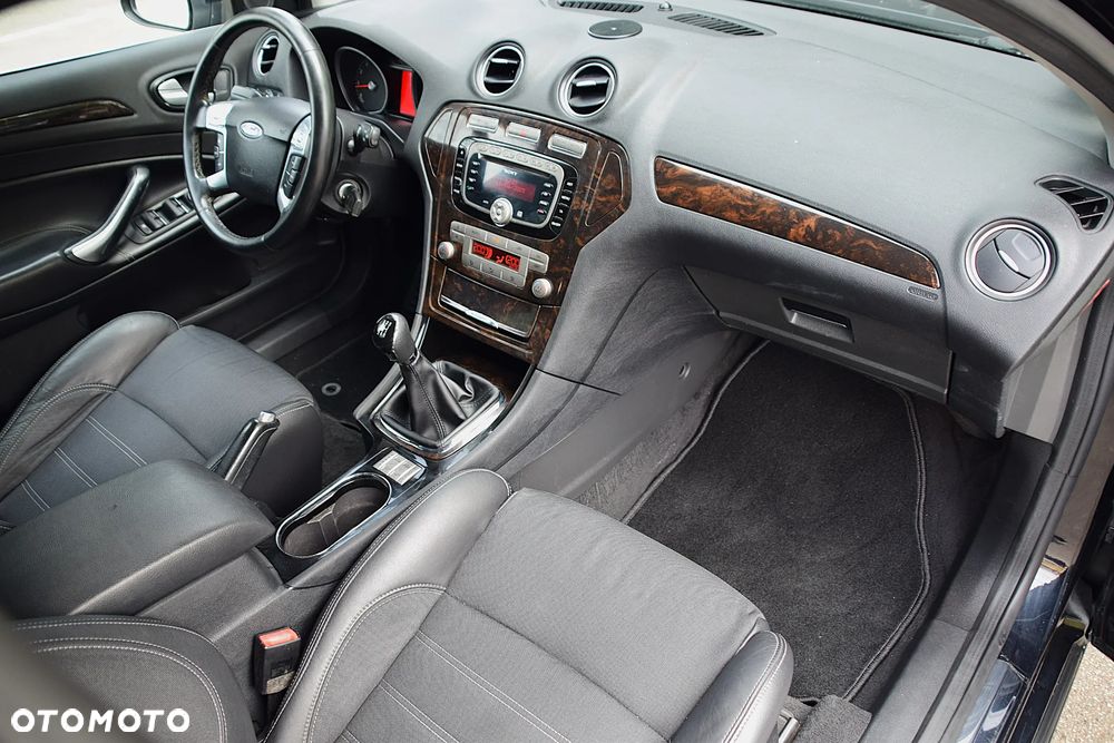 Ford Mondeo 2.0 Ghia X - 28