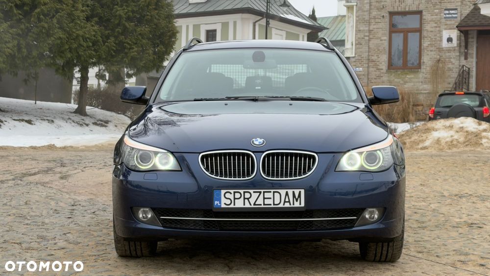 BMW Seria 5 525d xDrive - 10