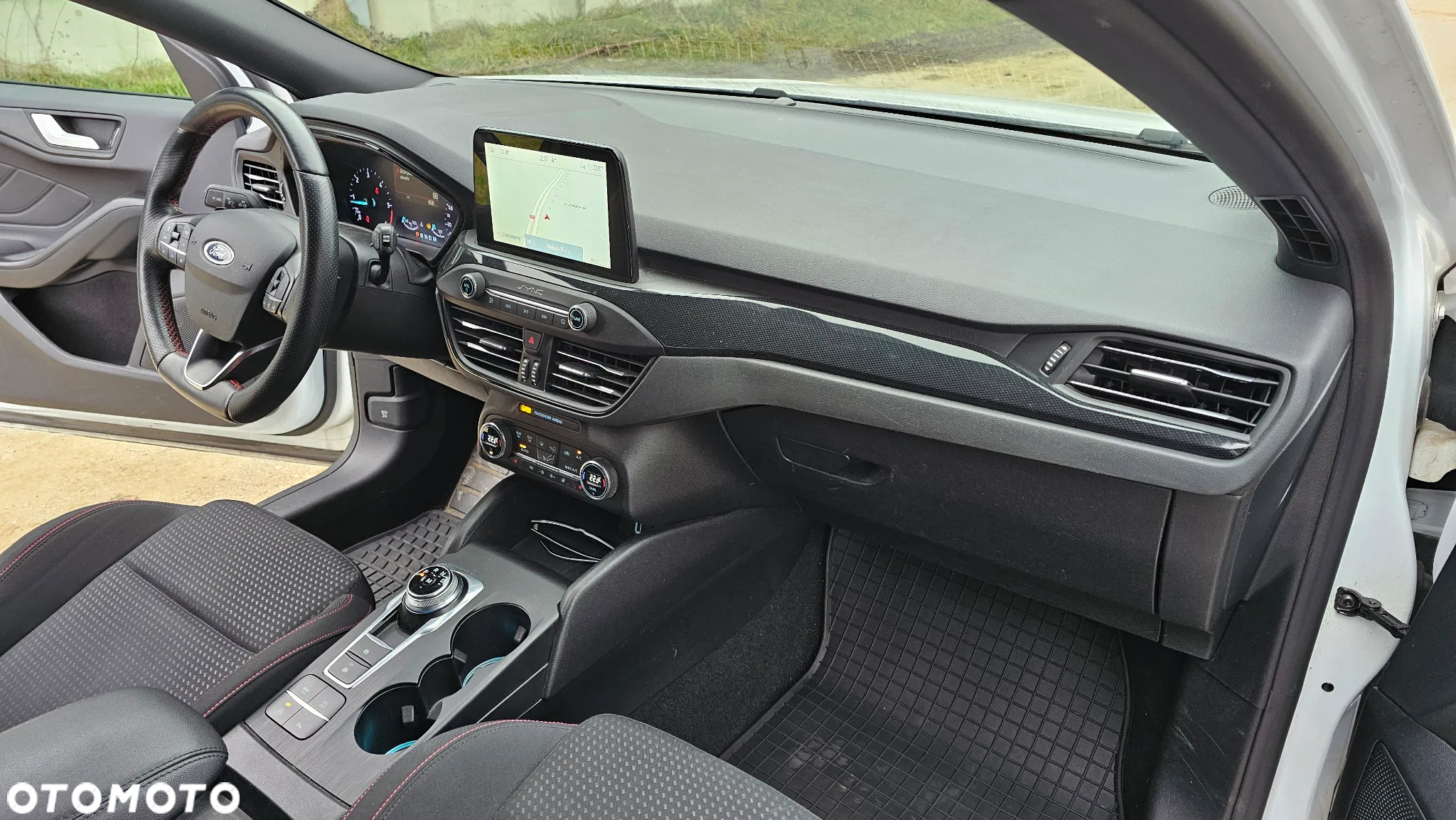 Ford Focus 1.5 EcoBlue Start-Stopp-System ST-LINE - 31