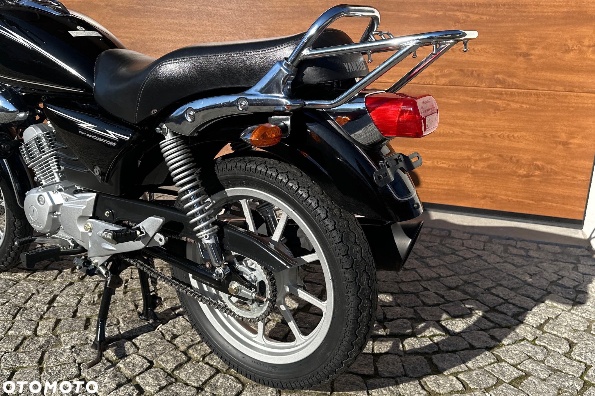 Yamaha YBR - 28