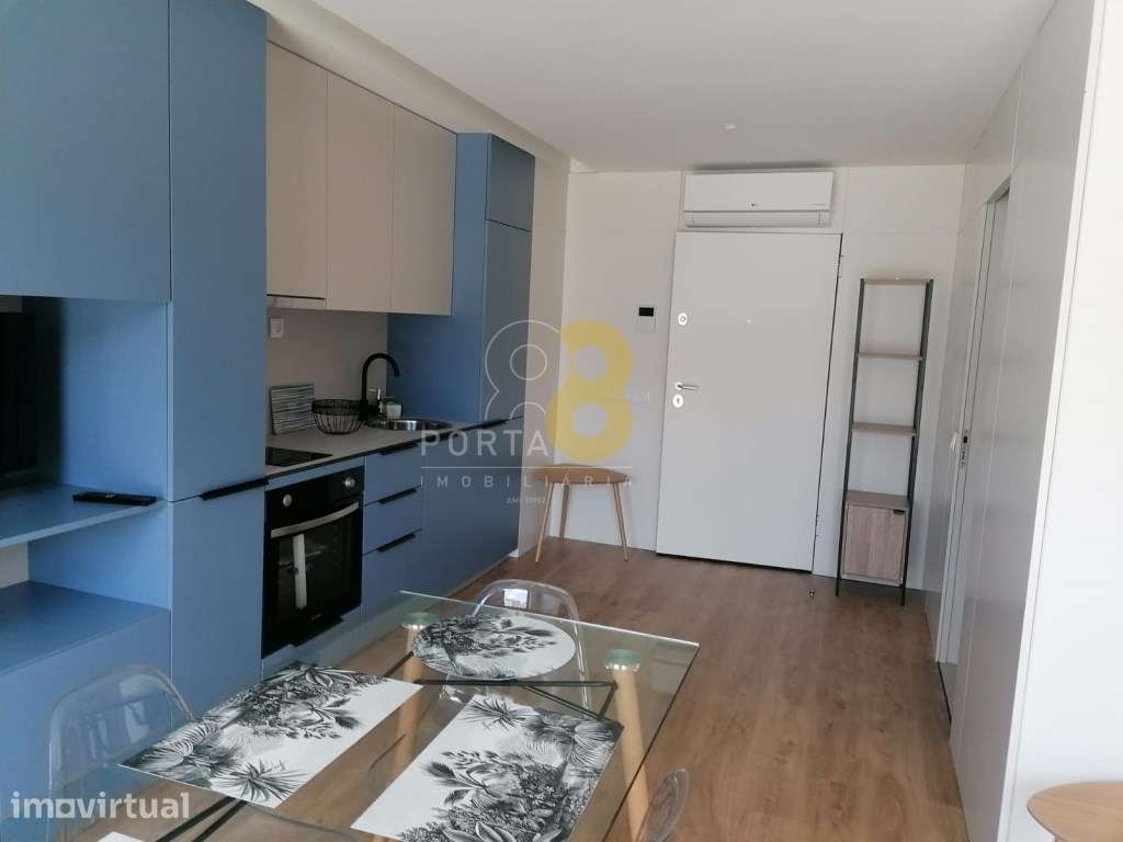 Apartamento T0 Mobilado com Terraço e Garagem | Edifício Olimpo | P... - Grande imagem: 5/20