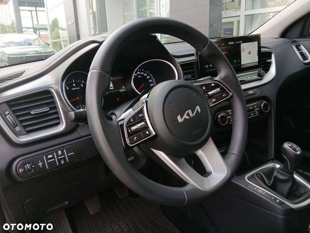 Kia Ceed 1.5 T-GDI M - 26
