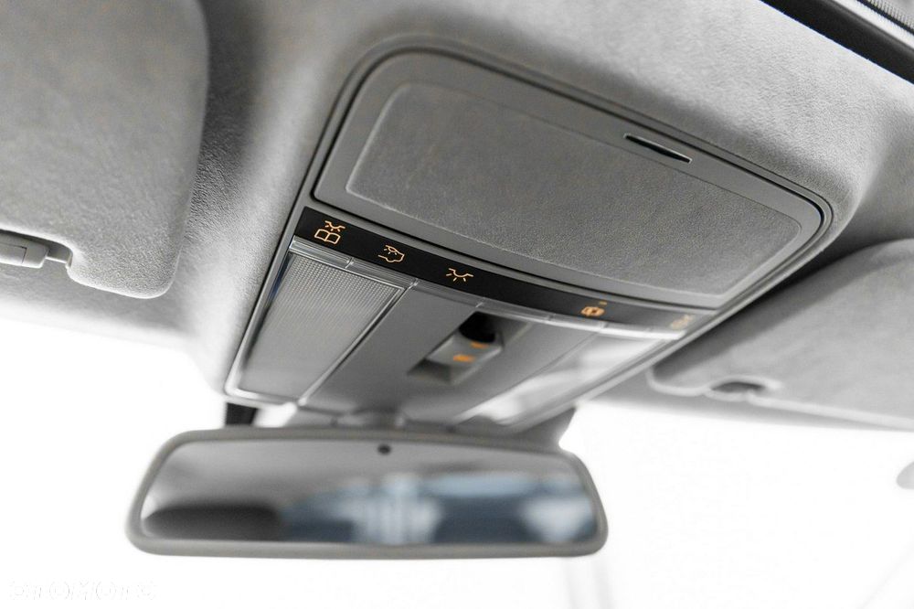 Mercedes-Benz CL 500 7G-TRONIC - 28