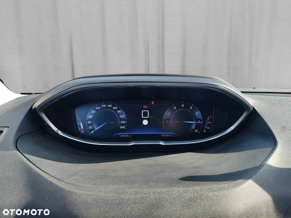 Peugeot 3008 1.2 PureTech Allure - 19