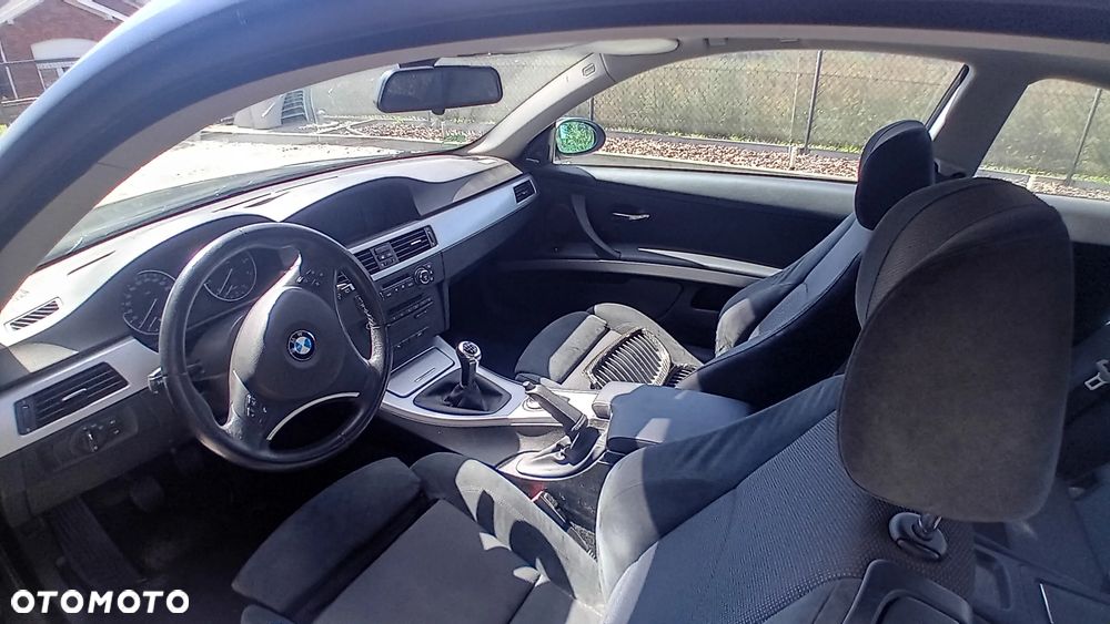 BMW Seria 3 320i - 10