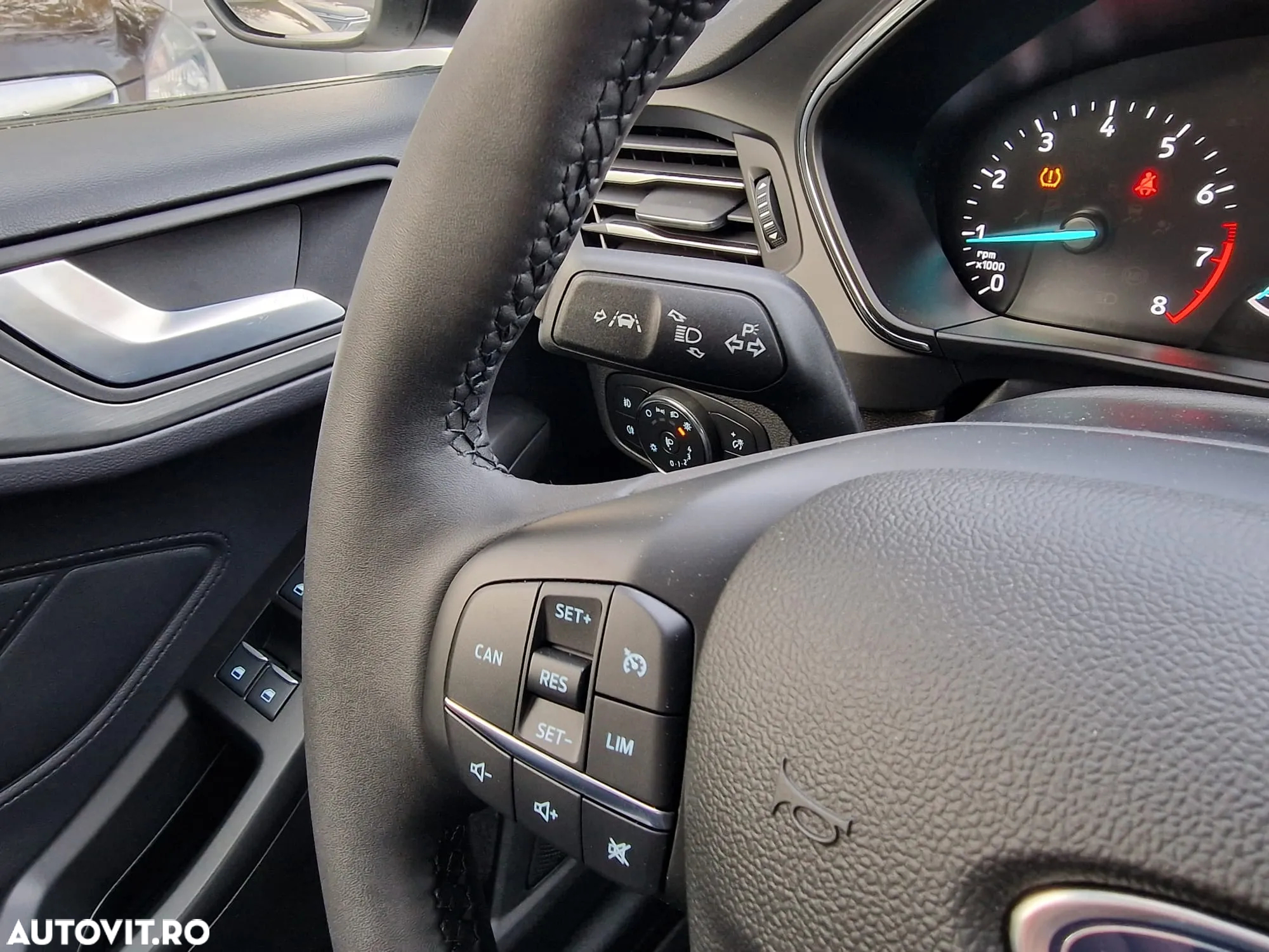 Ford Focus 1.0 EcoBoost MHEV Titanium - 12