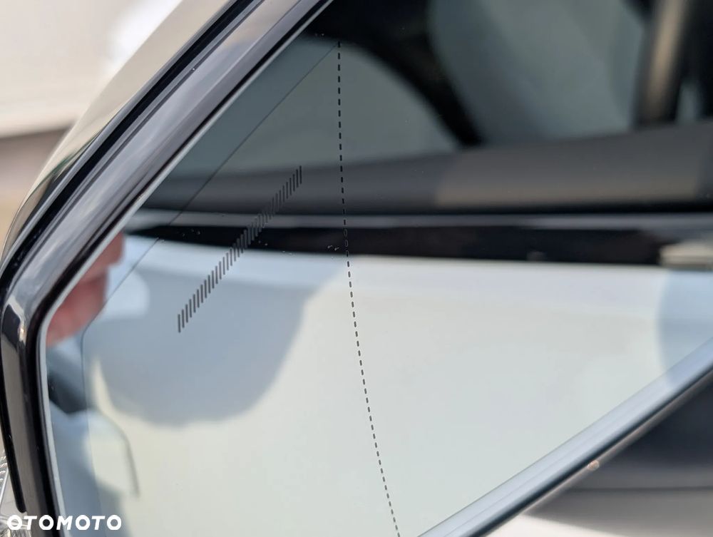 Volvo EX30 Twin Motor Performance AWD Ultra - 37