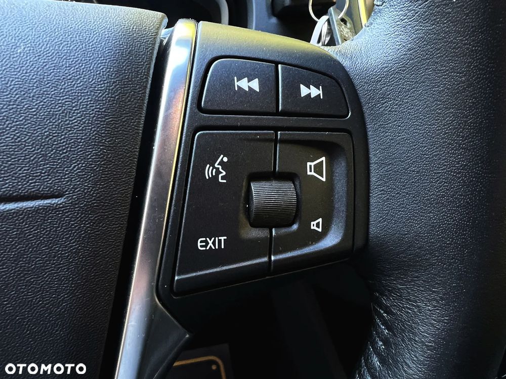 Volvo V40 Cross Country T3 Momentum - 28