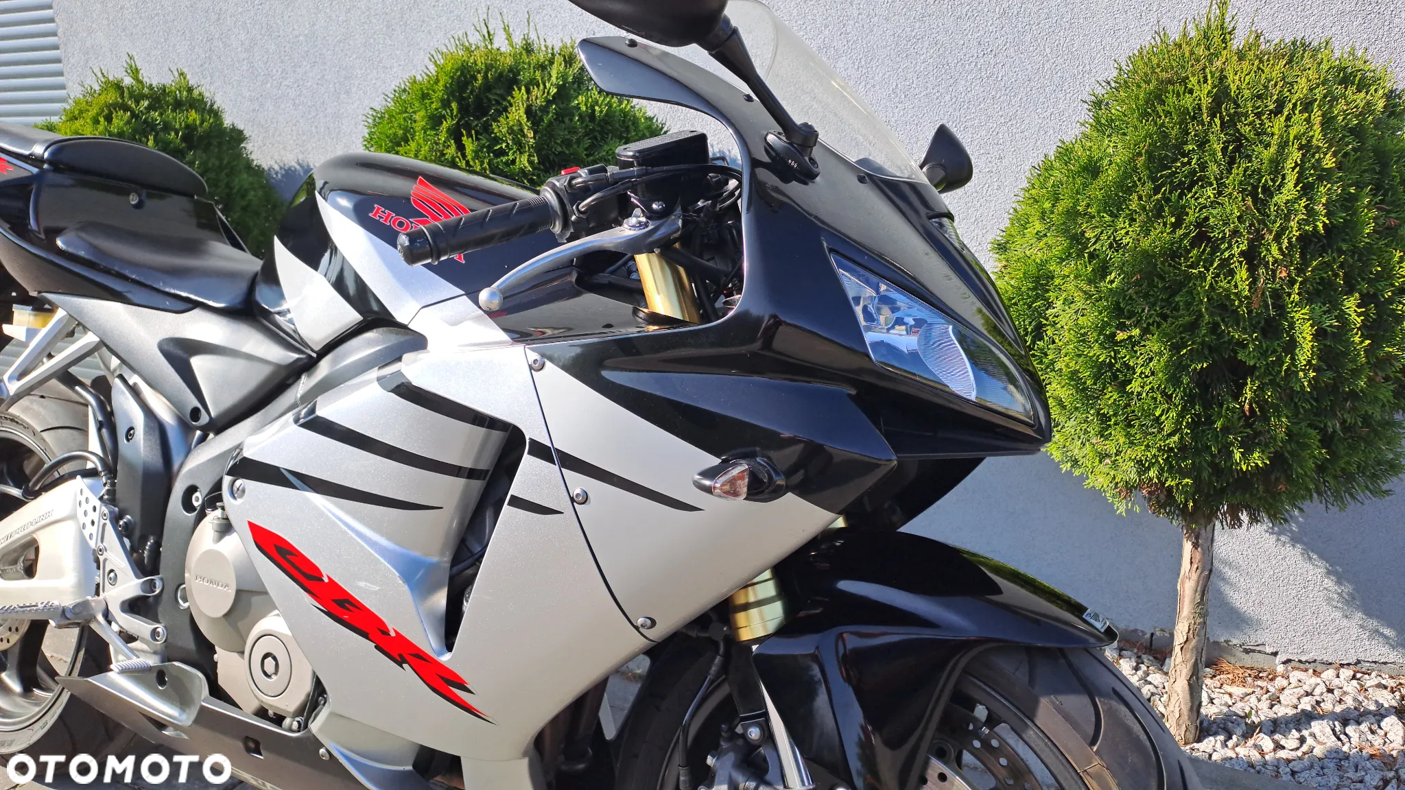 Honda CBR - 8