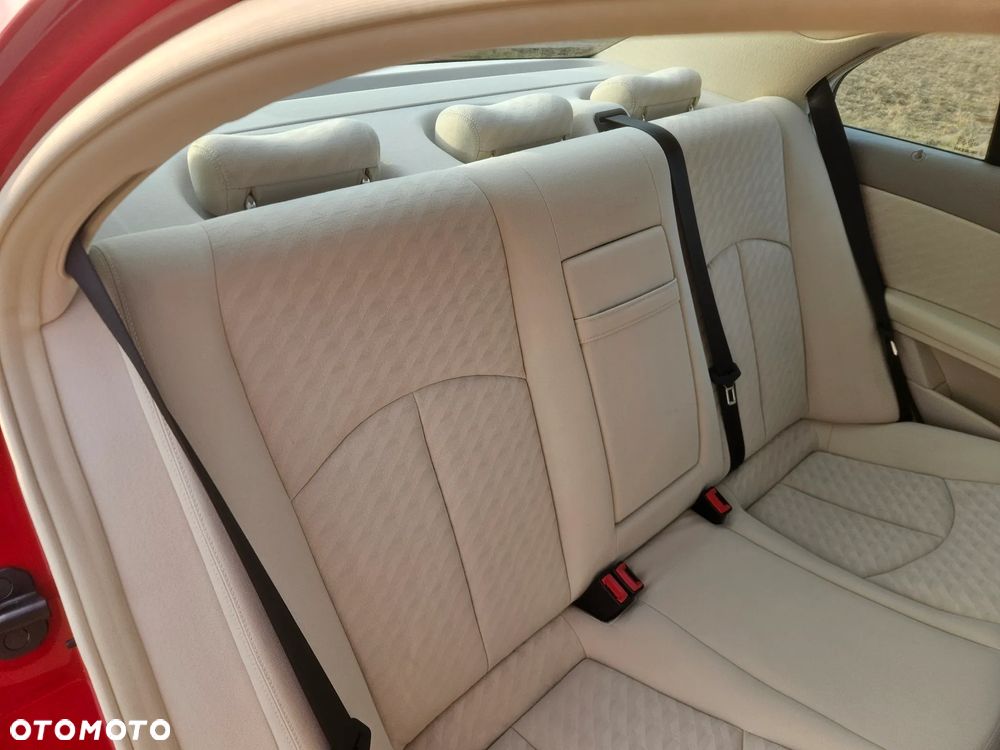 Mercedes-Benz Klasa E 320 Classic - 39