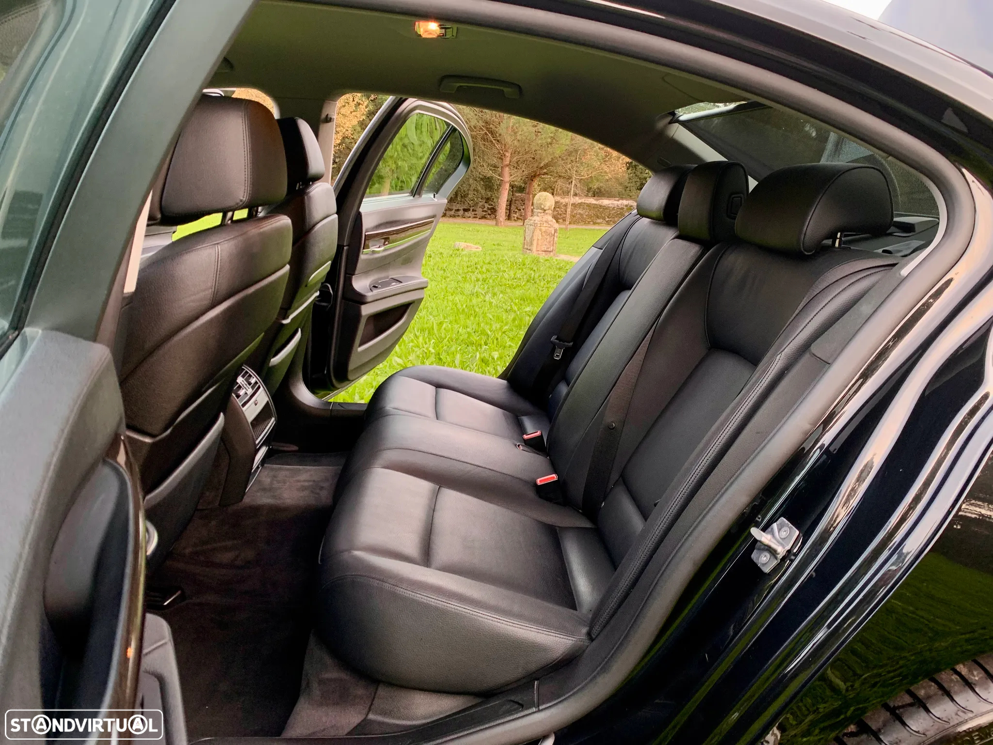 BMW 740 d Pack M - 29