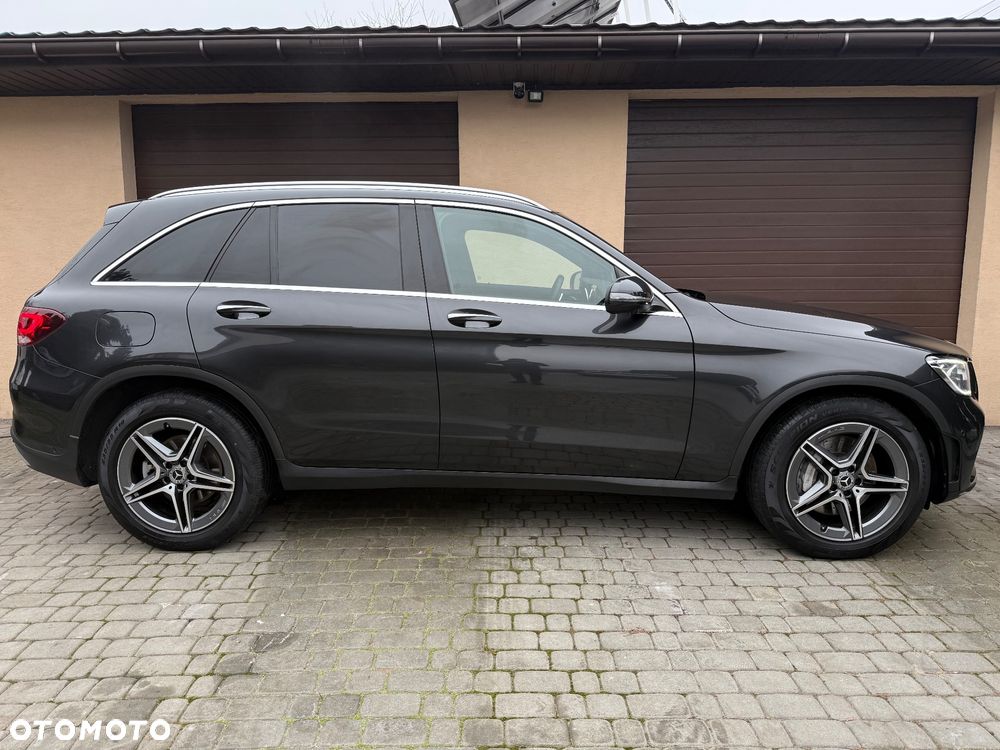 Mercedes-Benz GLC 220 d 4Matic 9G-TRONIC AMG Line - 11