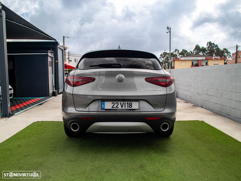 Alfa Romeo Stelvio 2.2 D Super AT8 - 8
