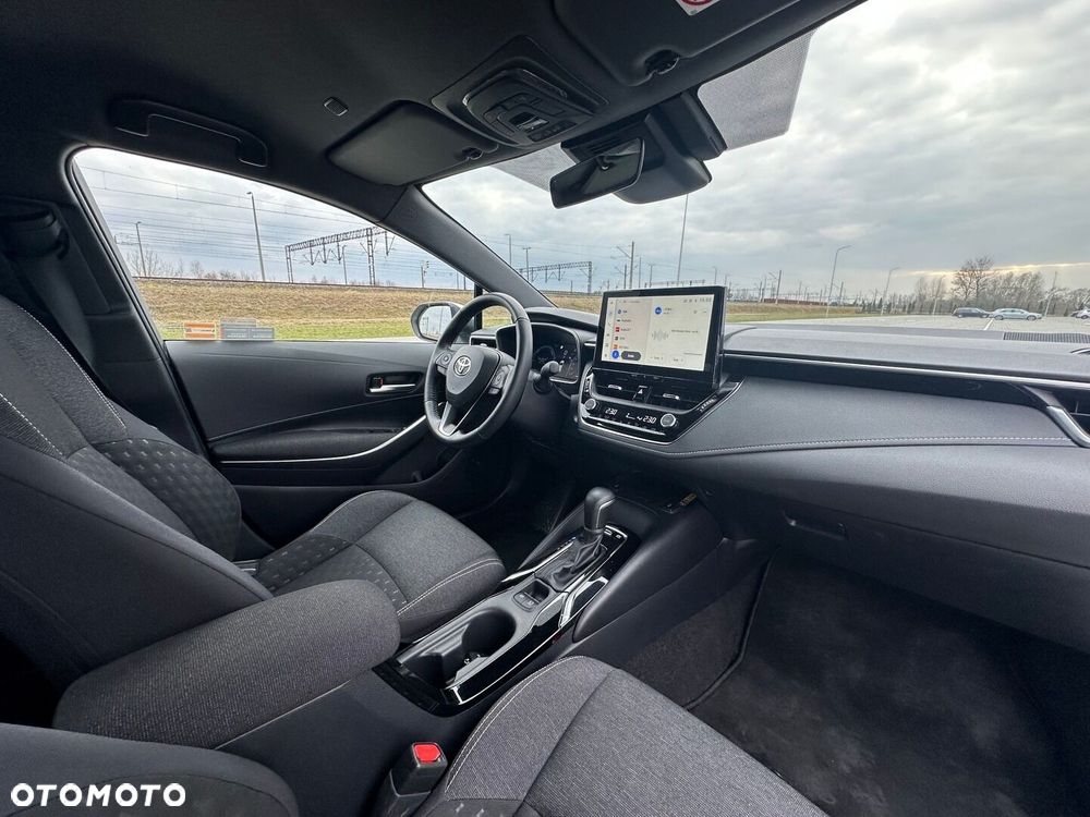 Toyota Corolla 1.8 Hybrid Comfort - 17