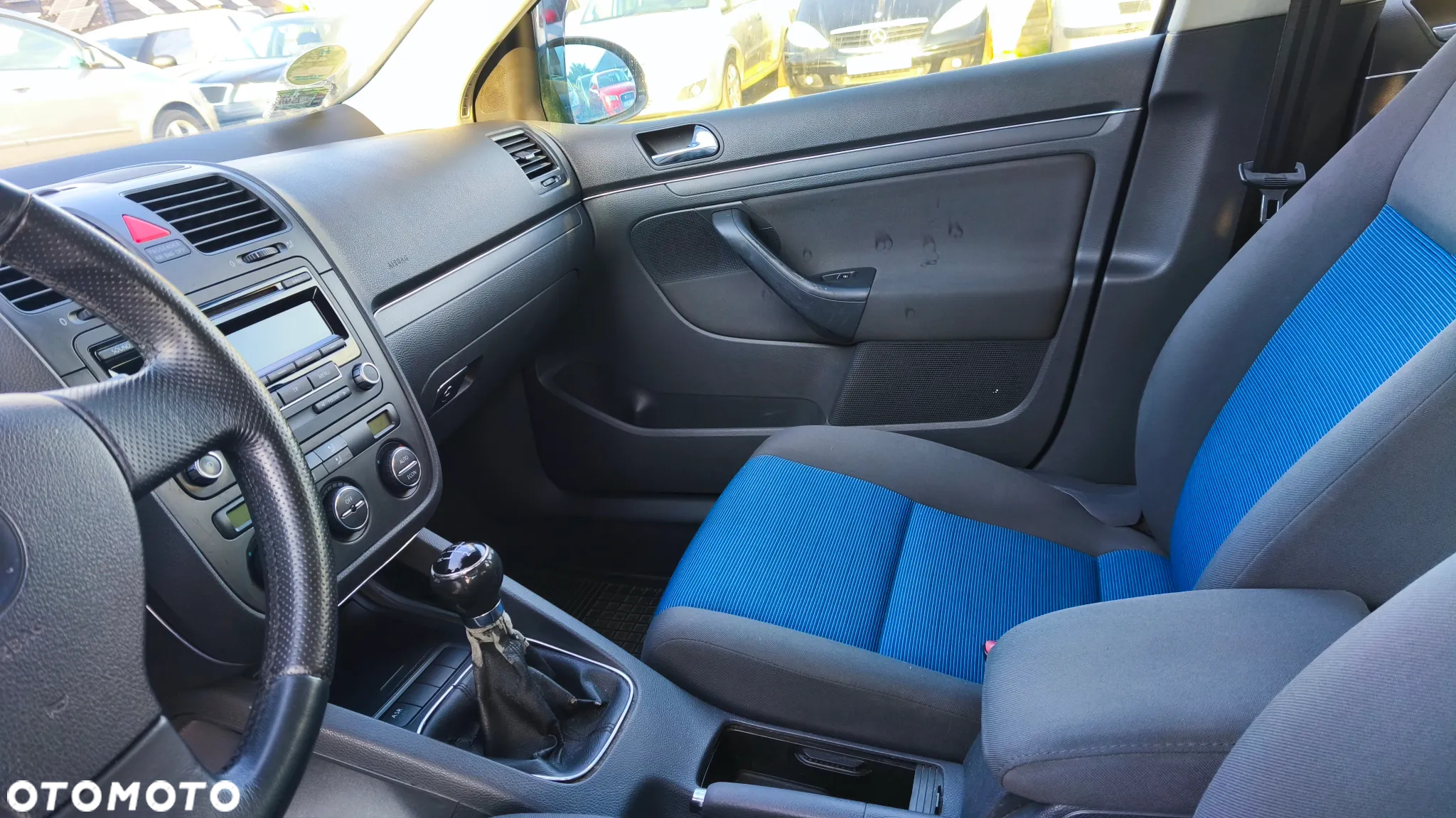 Volkswagen Golf - 17