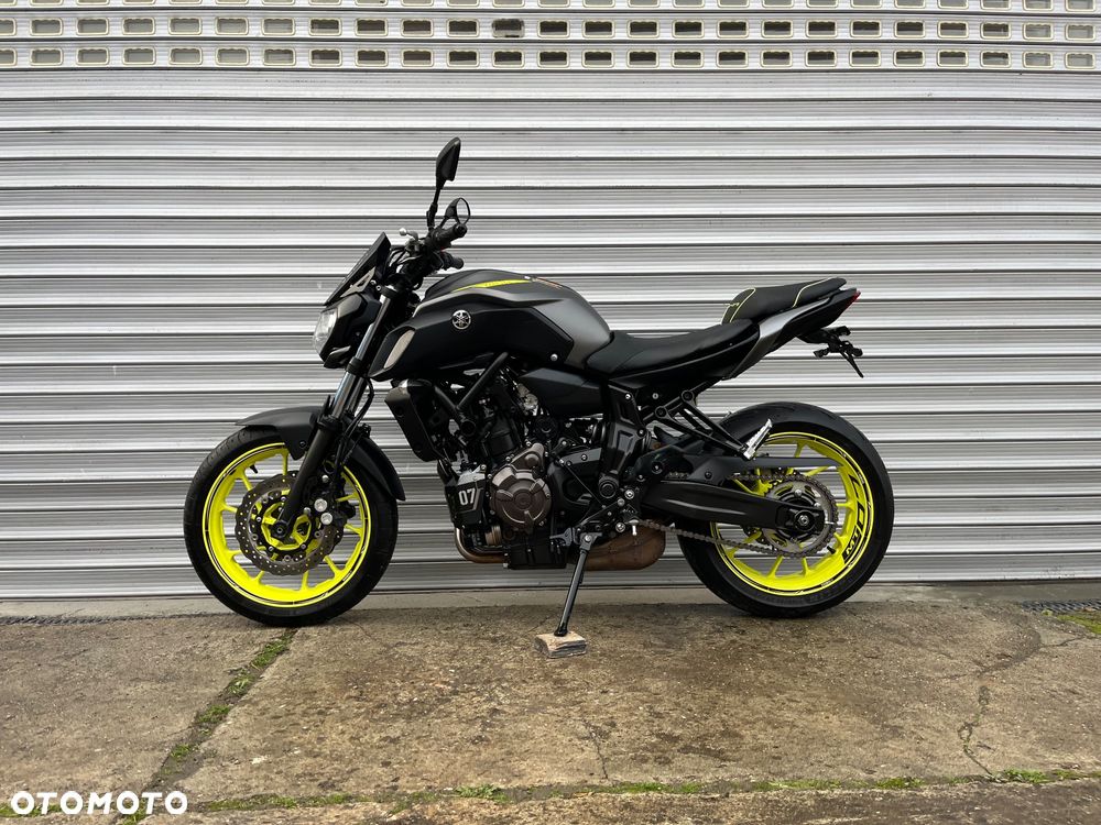 Yamaha MT - 33