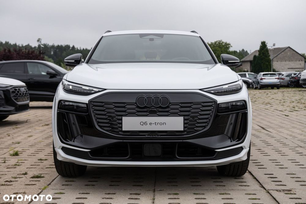 Audi Q6 e-tron - 3