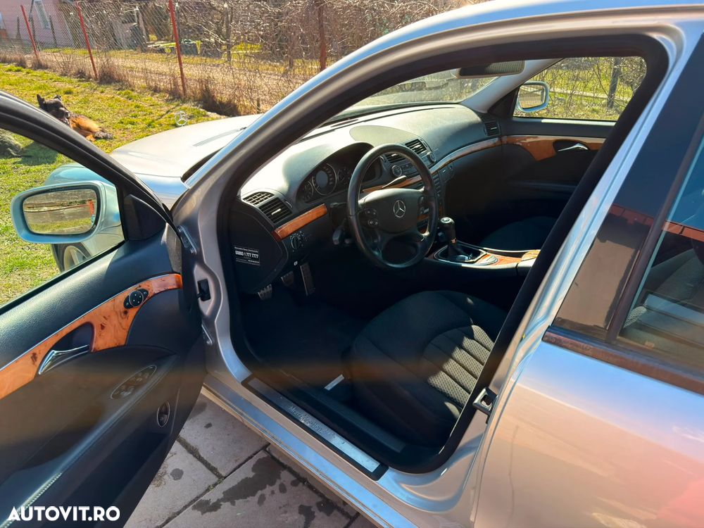 Mercedes-Benz E - 4