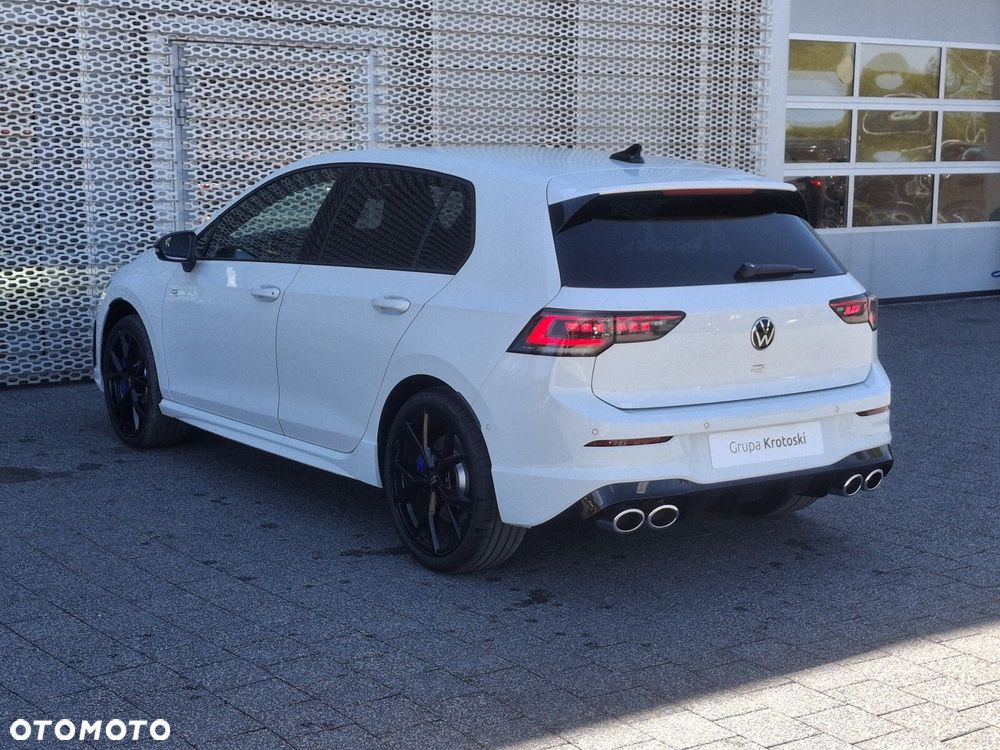 Volkswagen Golf - 6