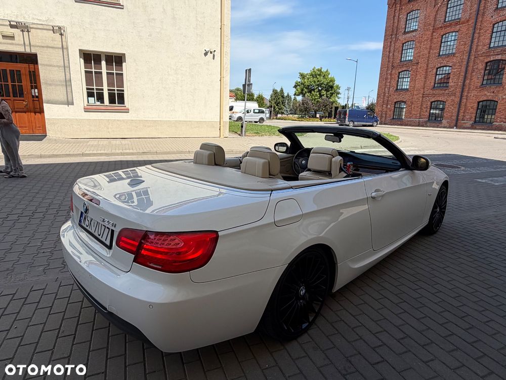 BMW Seria 3 330i - 7