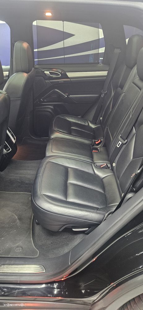 Porsche Cayenne Standard - 18