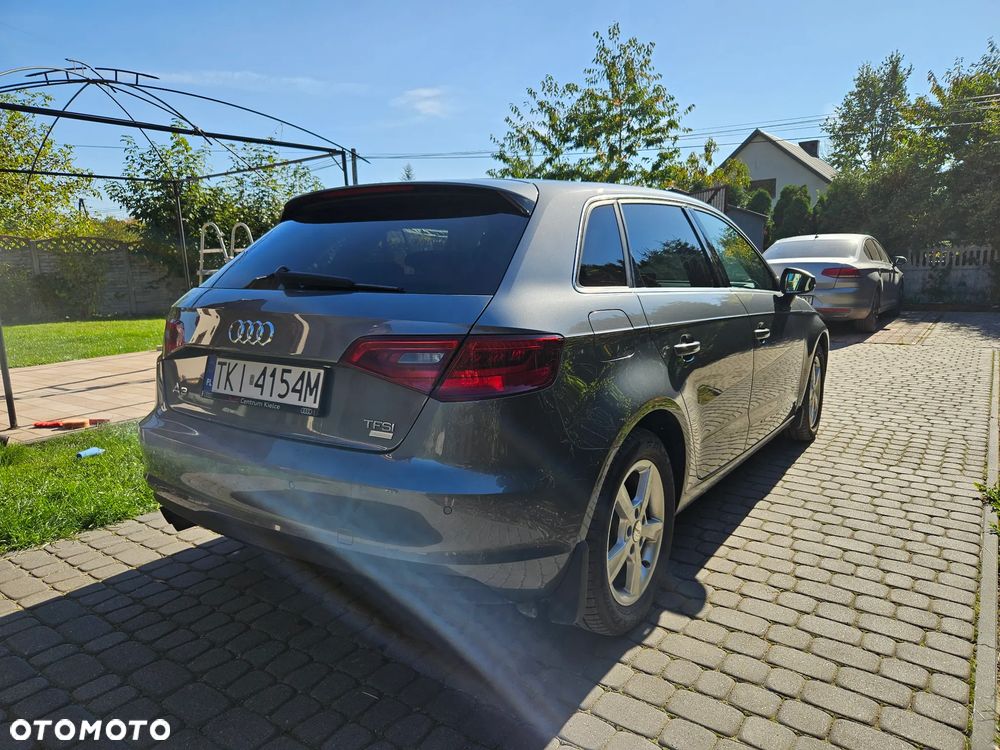 Audi A3 Sportback - 4