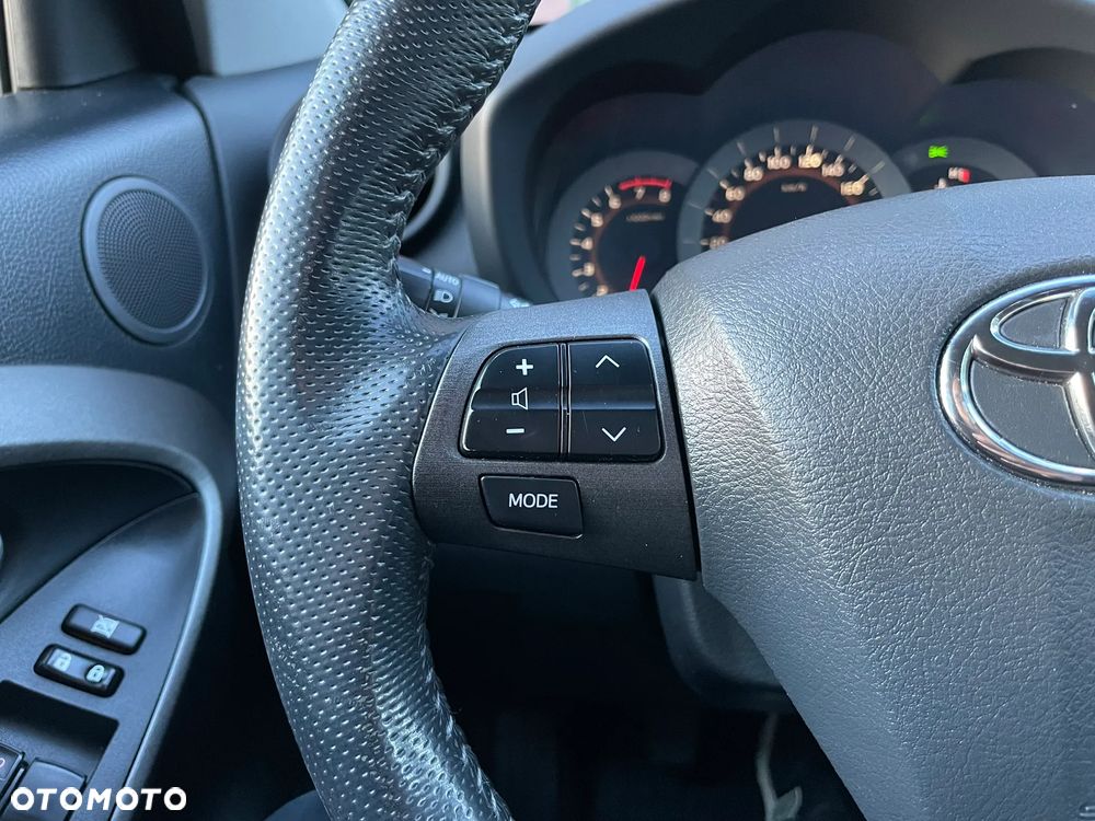 Toyota RAV4 - 40