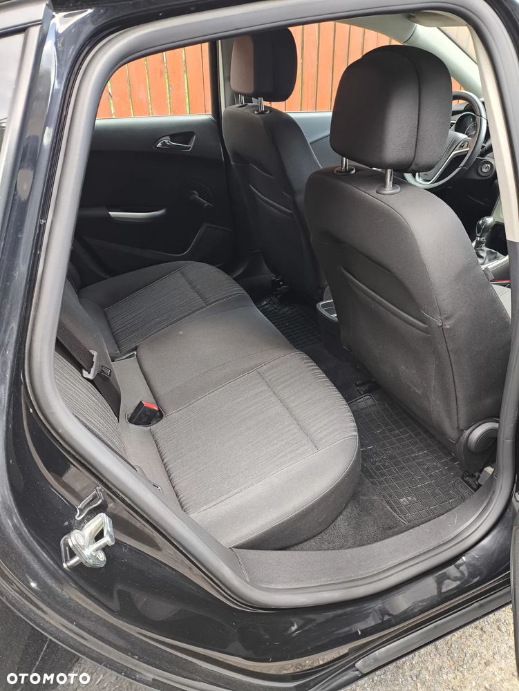 Opel Astra 1.6 Turbo Edition - 6