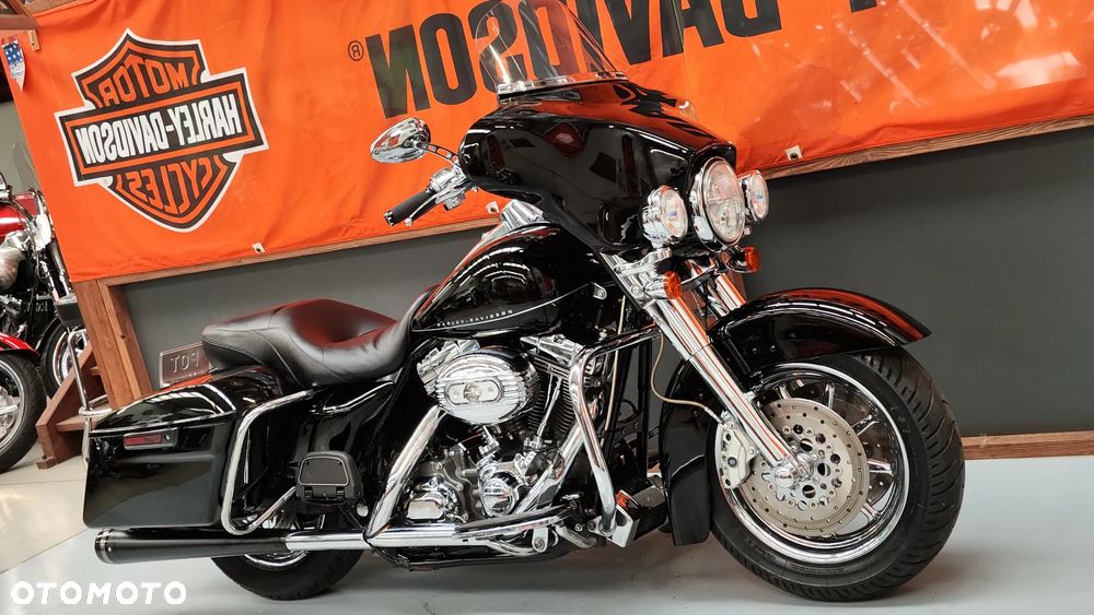 Harley-Davidson CVO Street Glide - 2