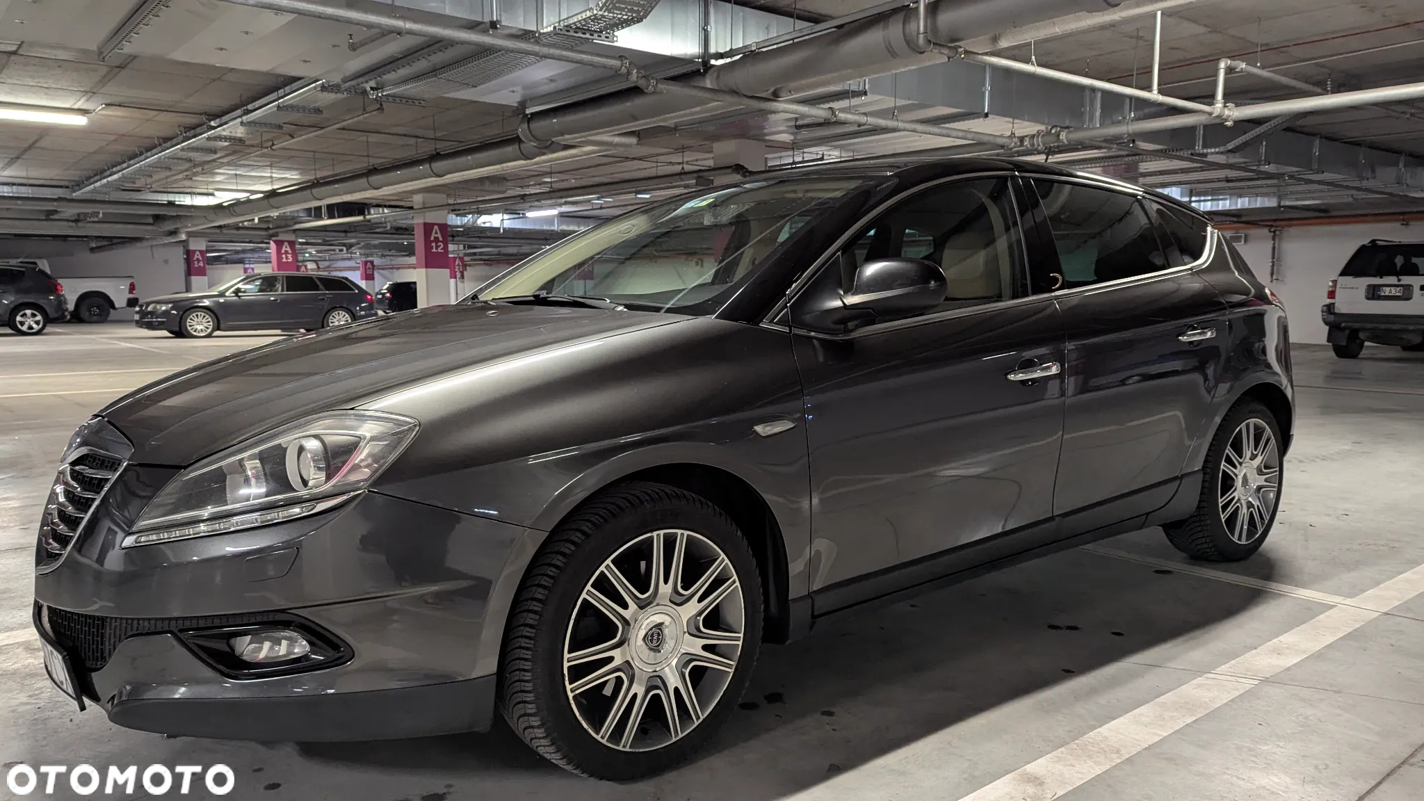 Lancia Delta 1.9 MJ TB Platinum - 10