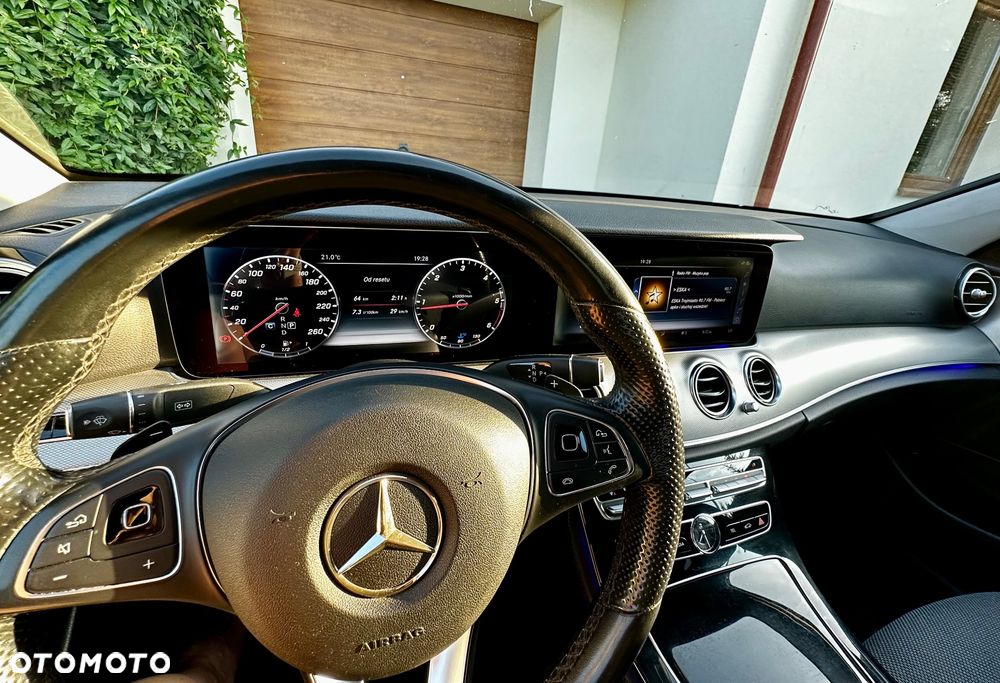 Mercedes-Benz Klasa E 220 d 9G-TRONIC - 6