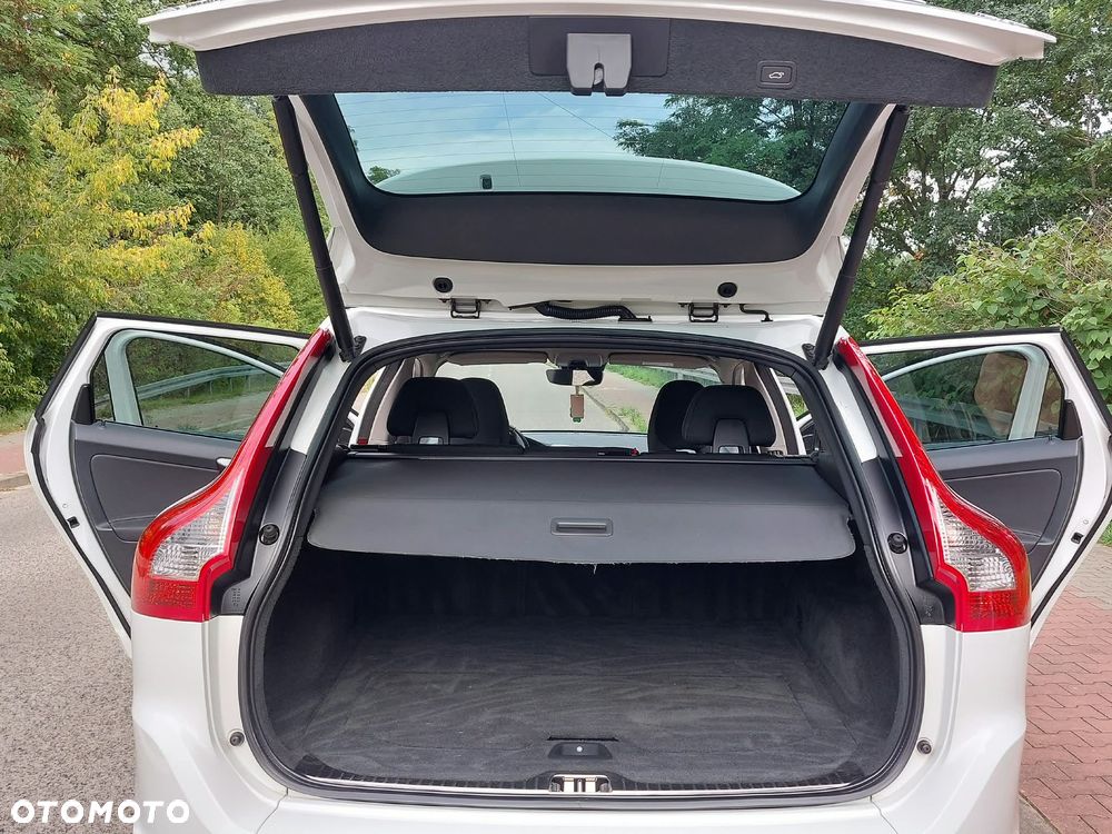 Volvo XC 60 D4 AWD Momentum - 12
