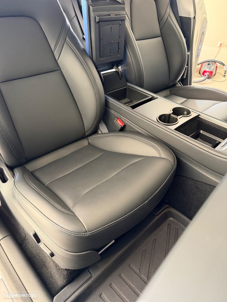 Tesla Model Y Long Range Tração Integral - 16
