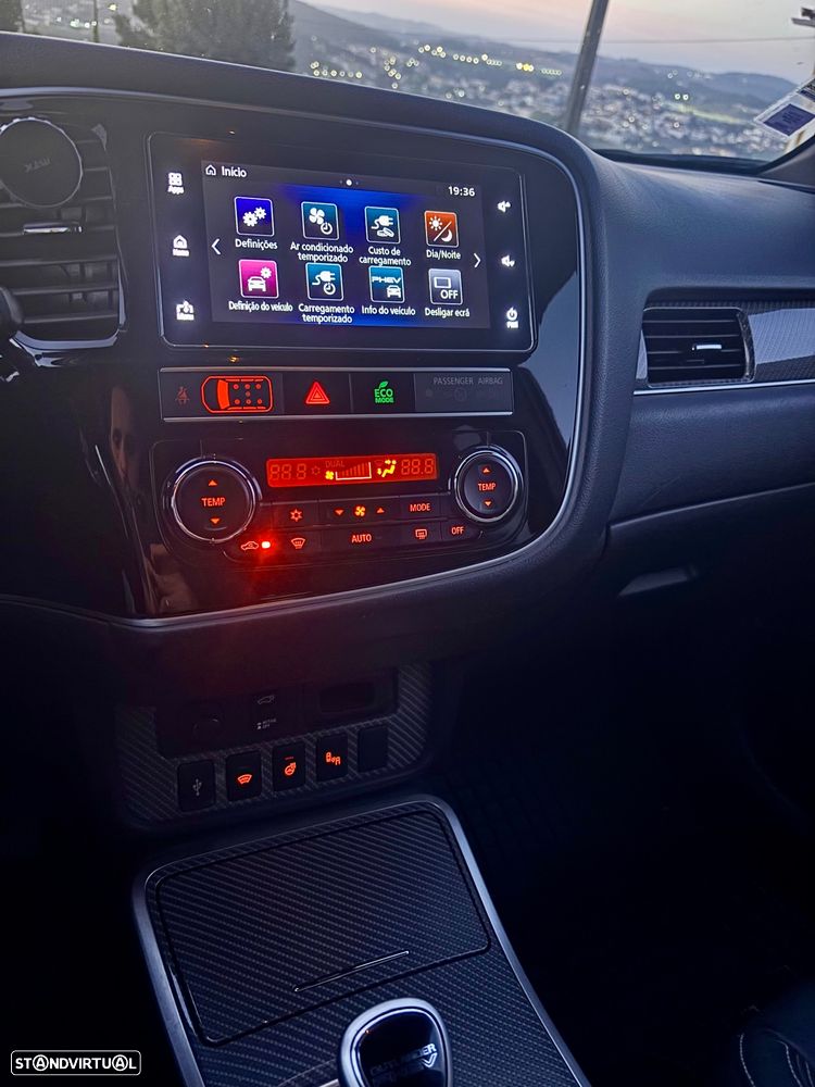 Mitsubishi Outlander 2.0 PHEV Intense Navi - 10