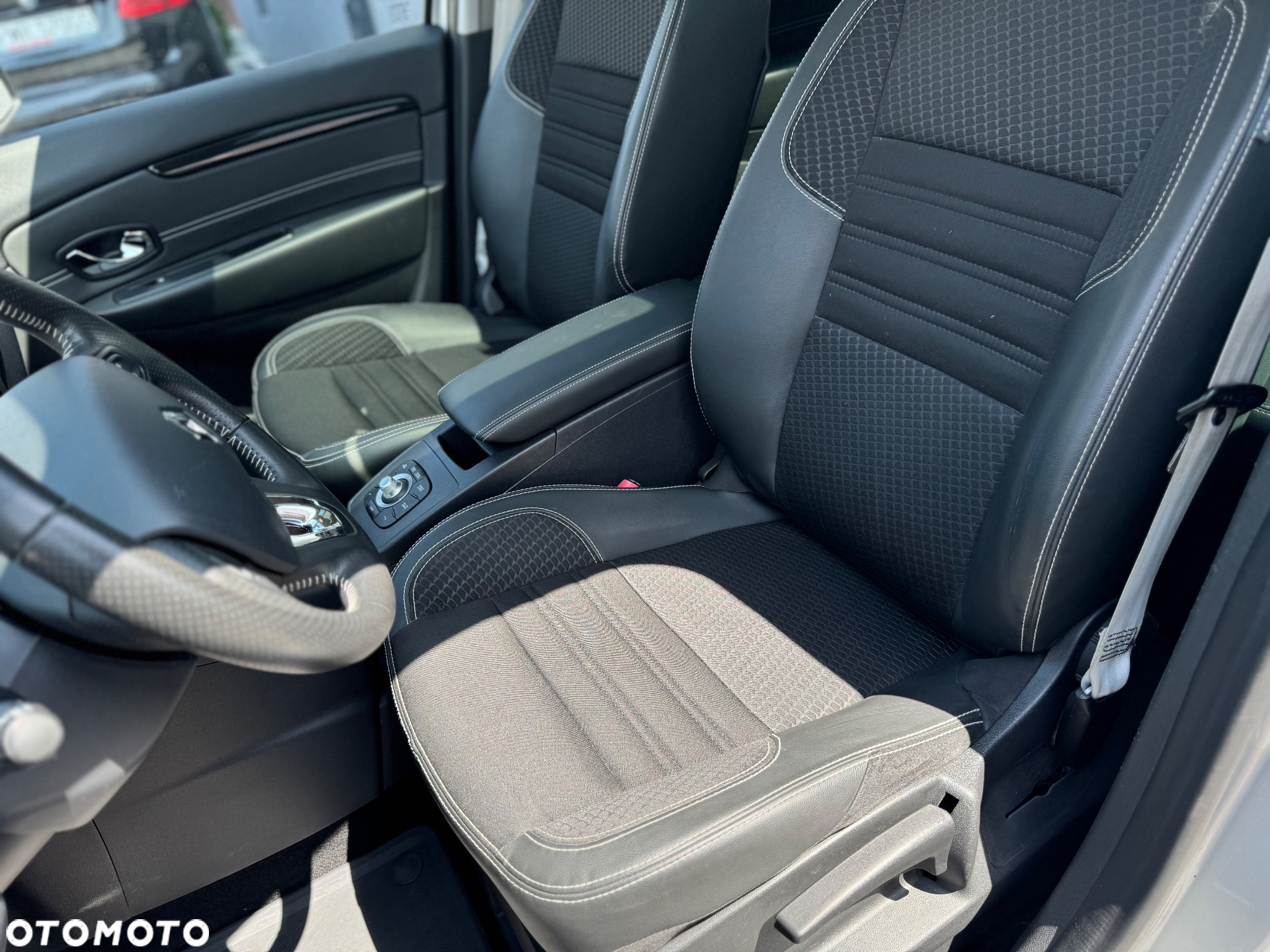 Renault Scenic 2.0 16V 140 CVT Bose Edition - 19