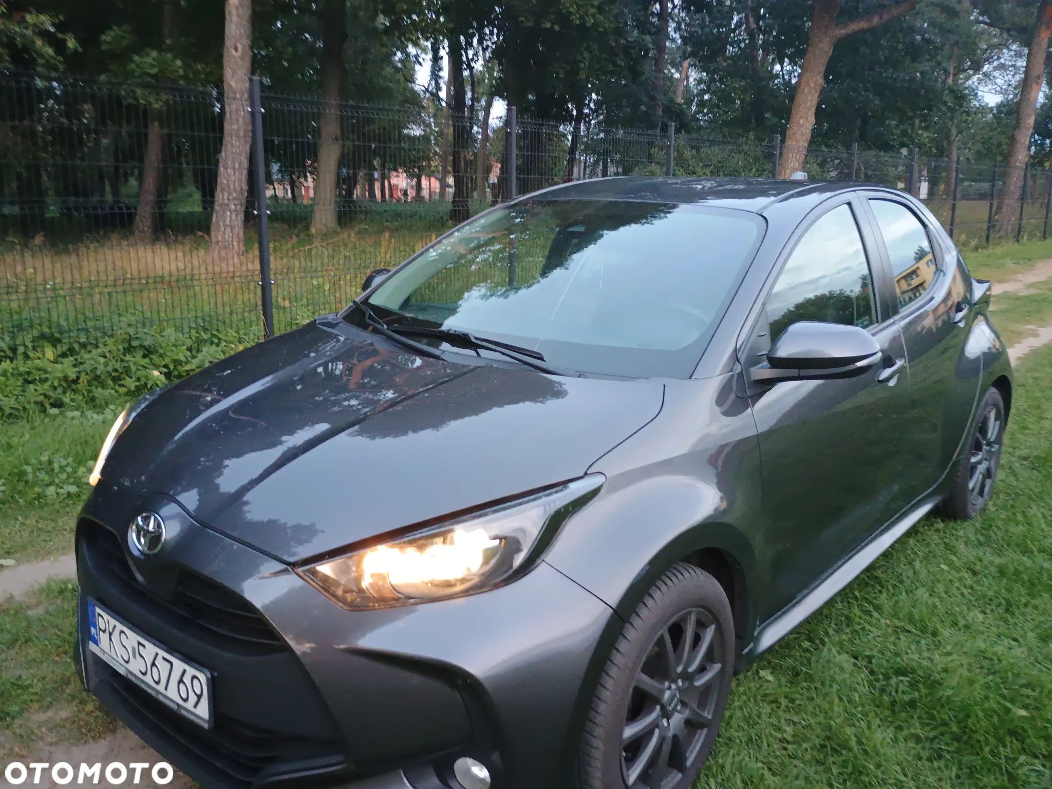 Toyota Yaris 1.5 Comfort - 1