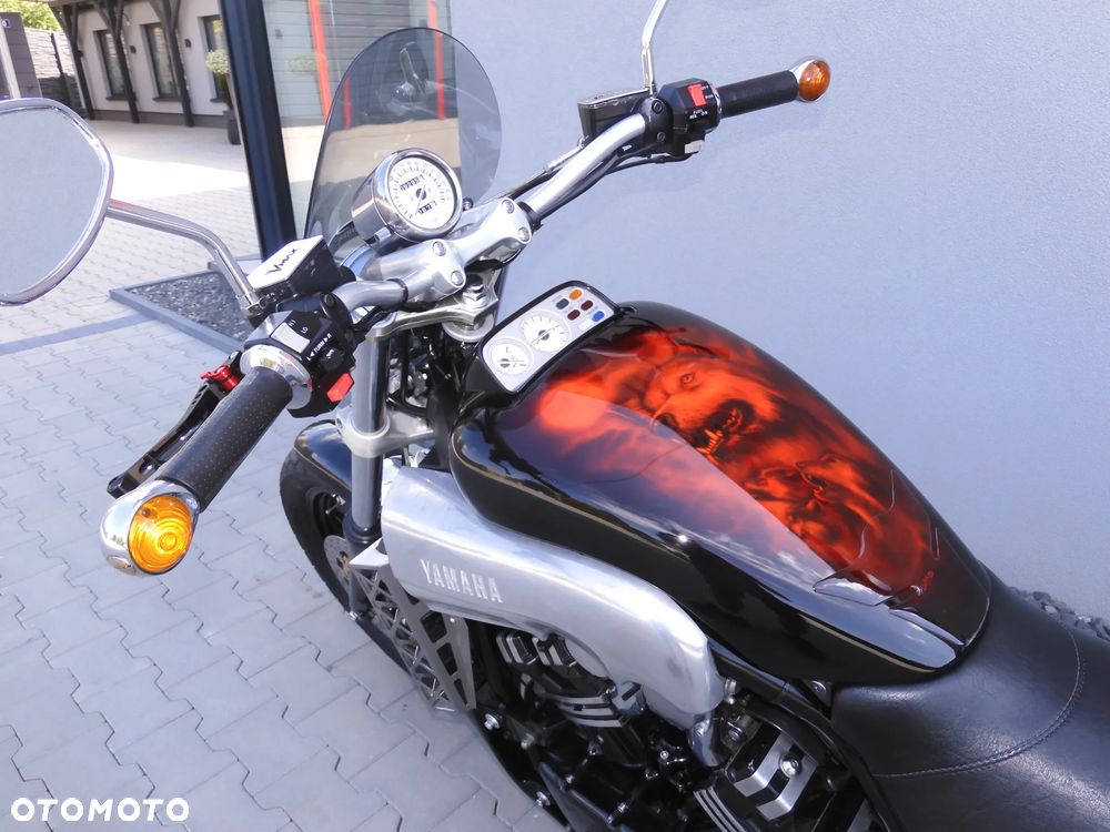 Yamaha V-MAX - 27