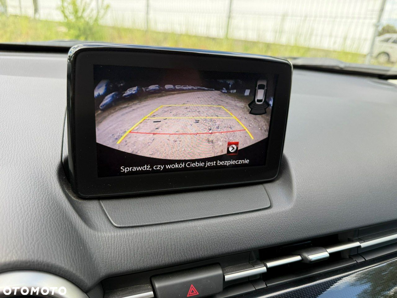 Mazda 2 - 15