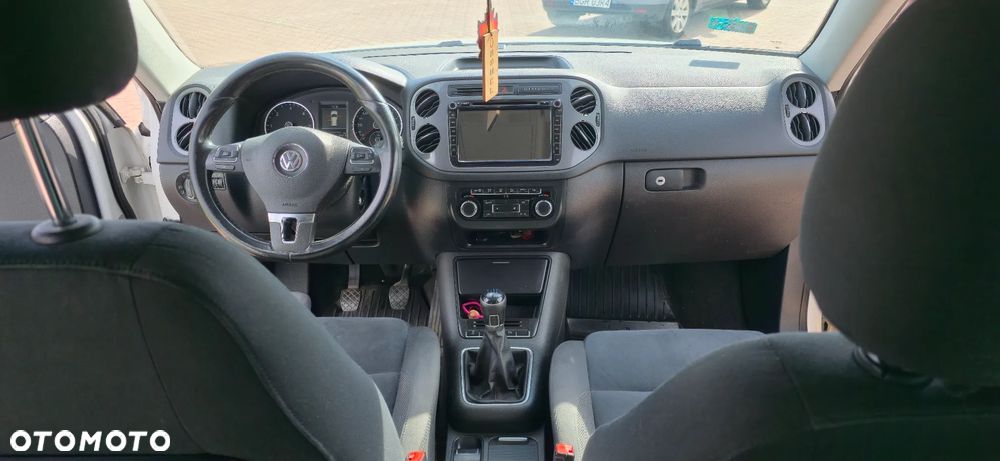 Volkswagen Tiguan - 10
