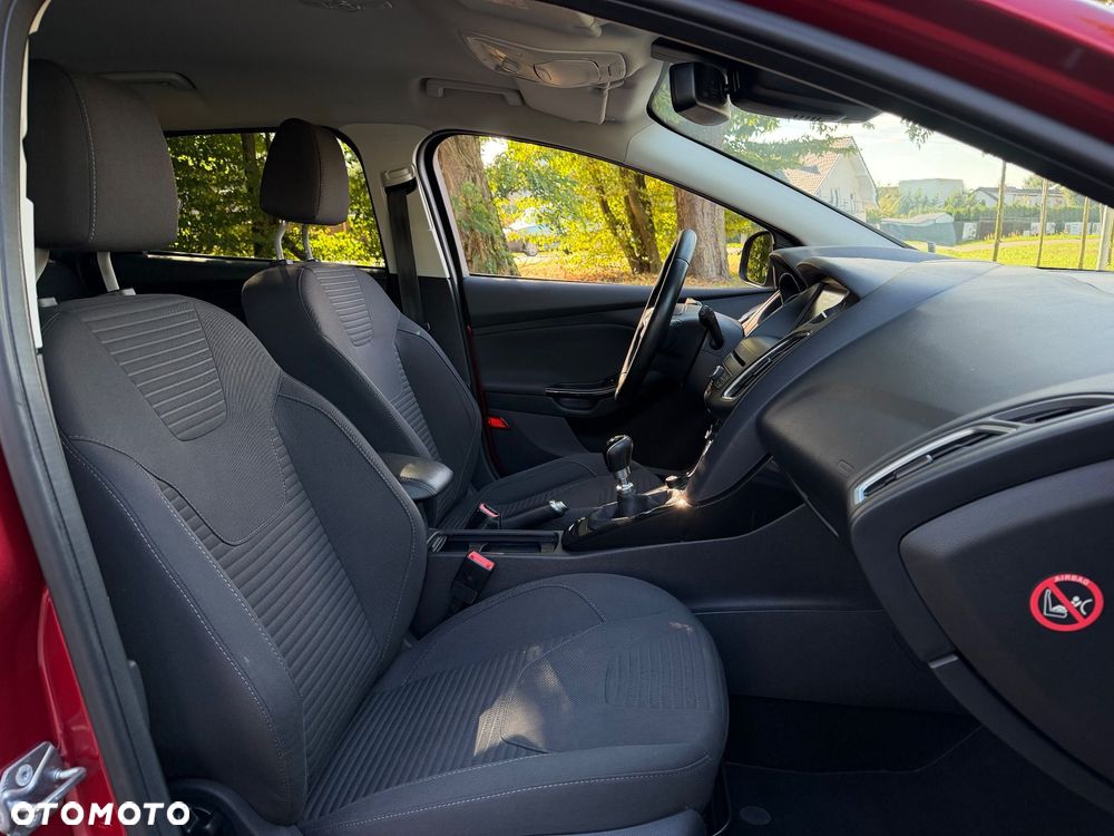Ford Focus 1.5 TDCi DPF Start-Stopp-System Titanium - 24