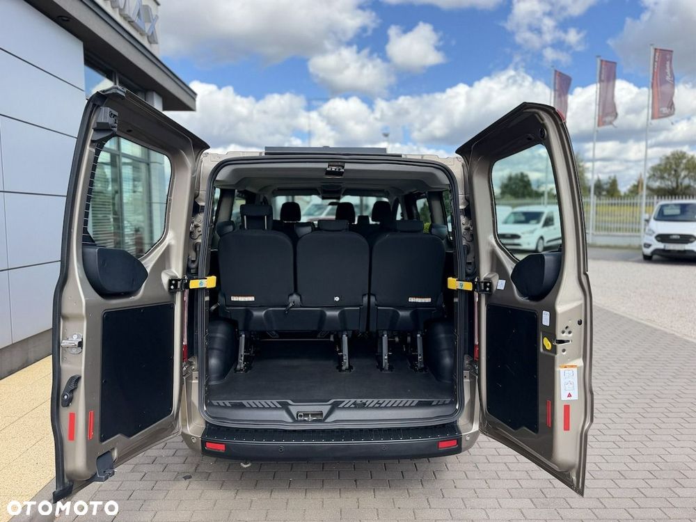 Ford Tourneo Custom - 8