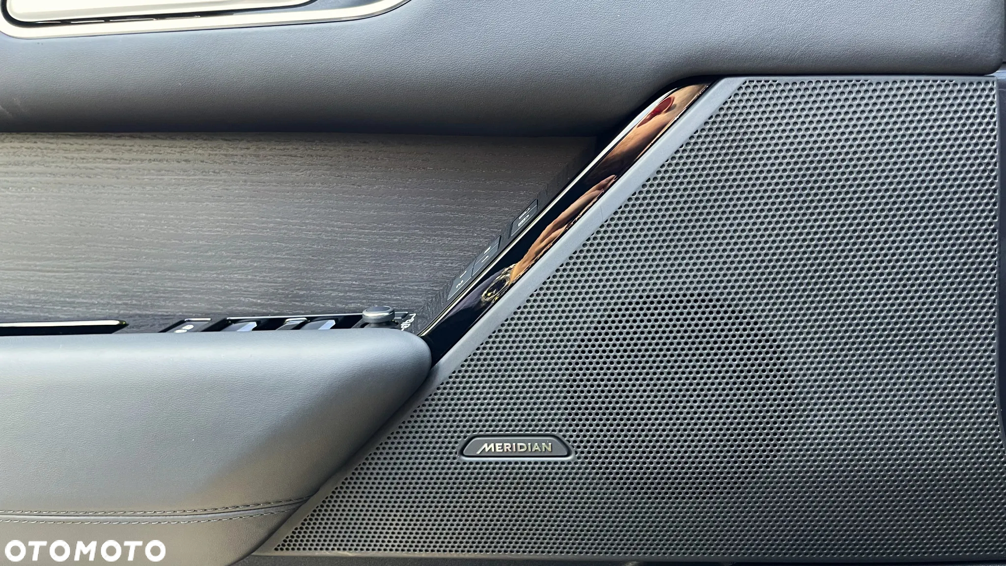 Land Rover Range Rover Velar D300 Dynamic HSE - 16