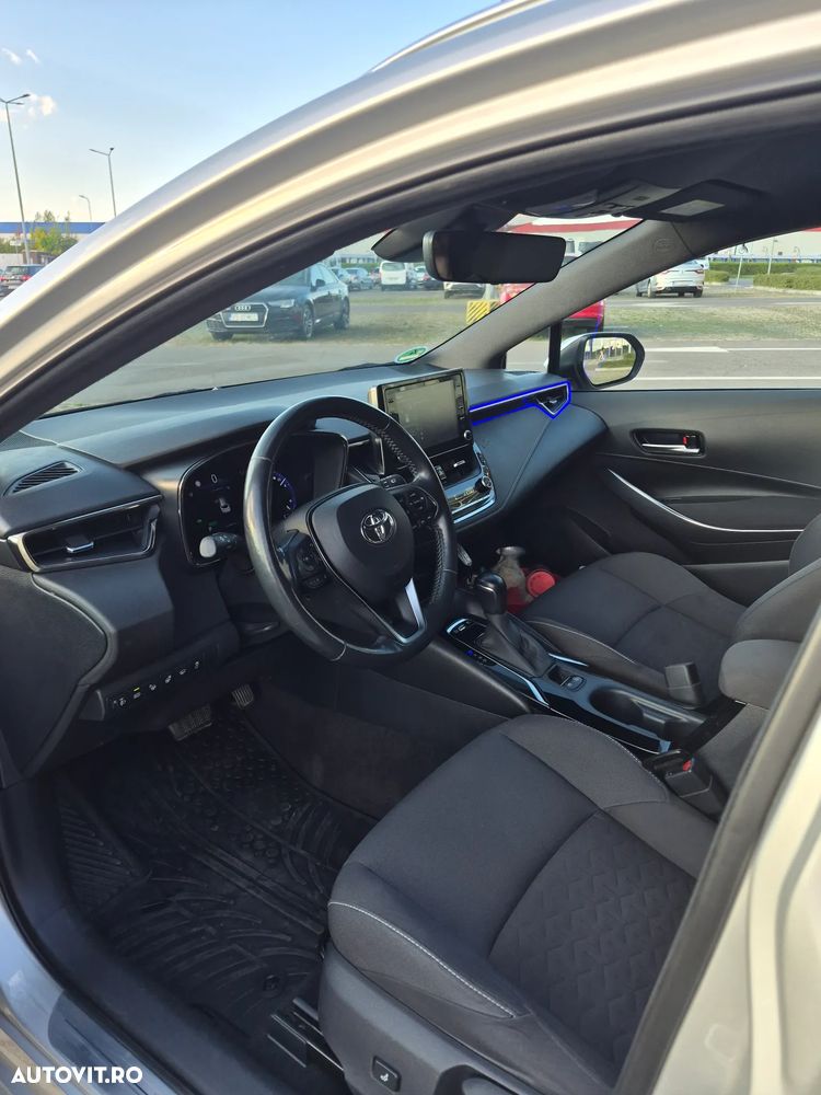 Toyota Corolla - 12