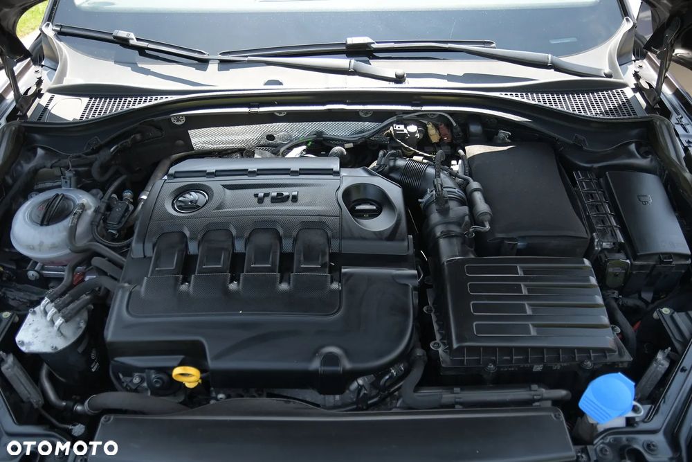 Skoda Superb 2.0 TDI DSG Ambition - 34
