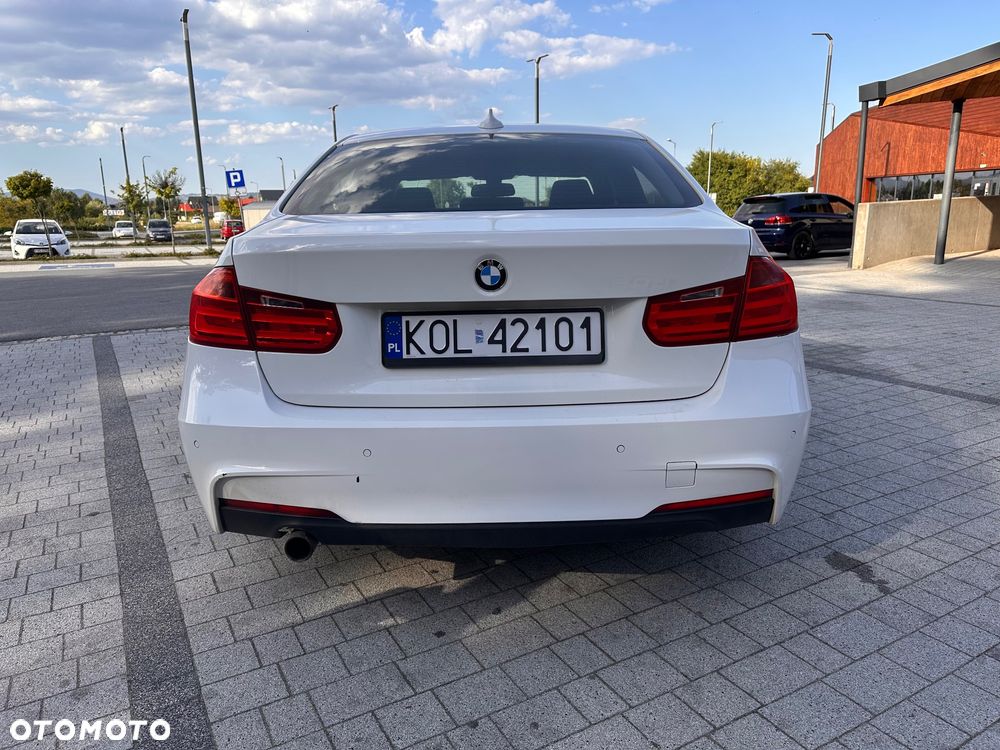 BMW Seria 3 320d xDrive Sport Line - 6