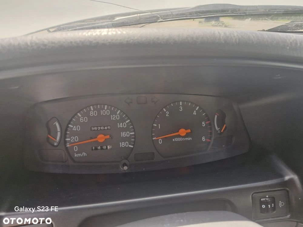 Mitsubishi L200 - 13