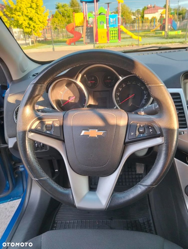 Chevrolet Cruze 1.8 LT - 21