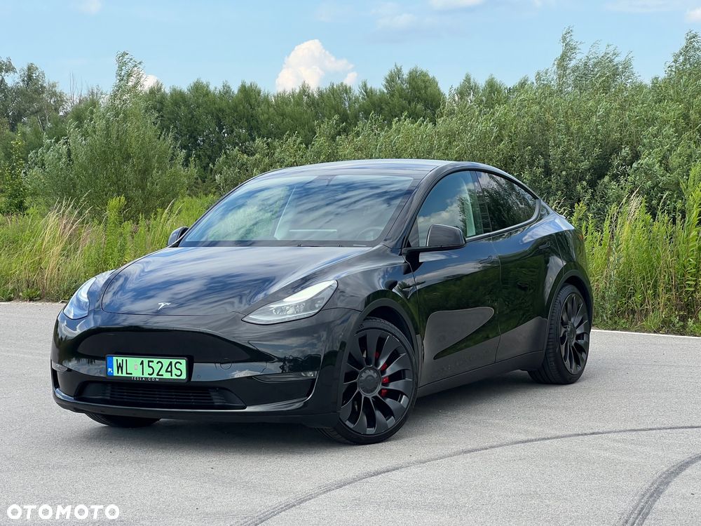 Tesla Model Y - 1