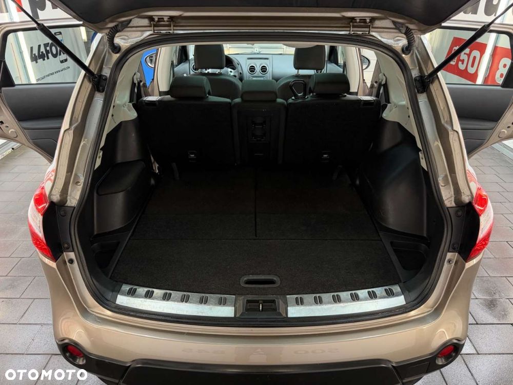 Nissan Qashqai+2 - 34