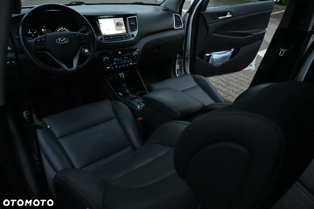 Hyundai Tucson 2.0 CRDi Premium 4WD - 36